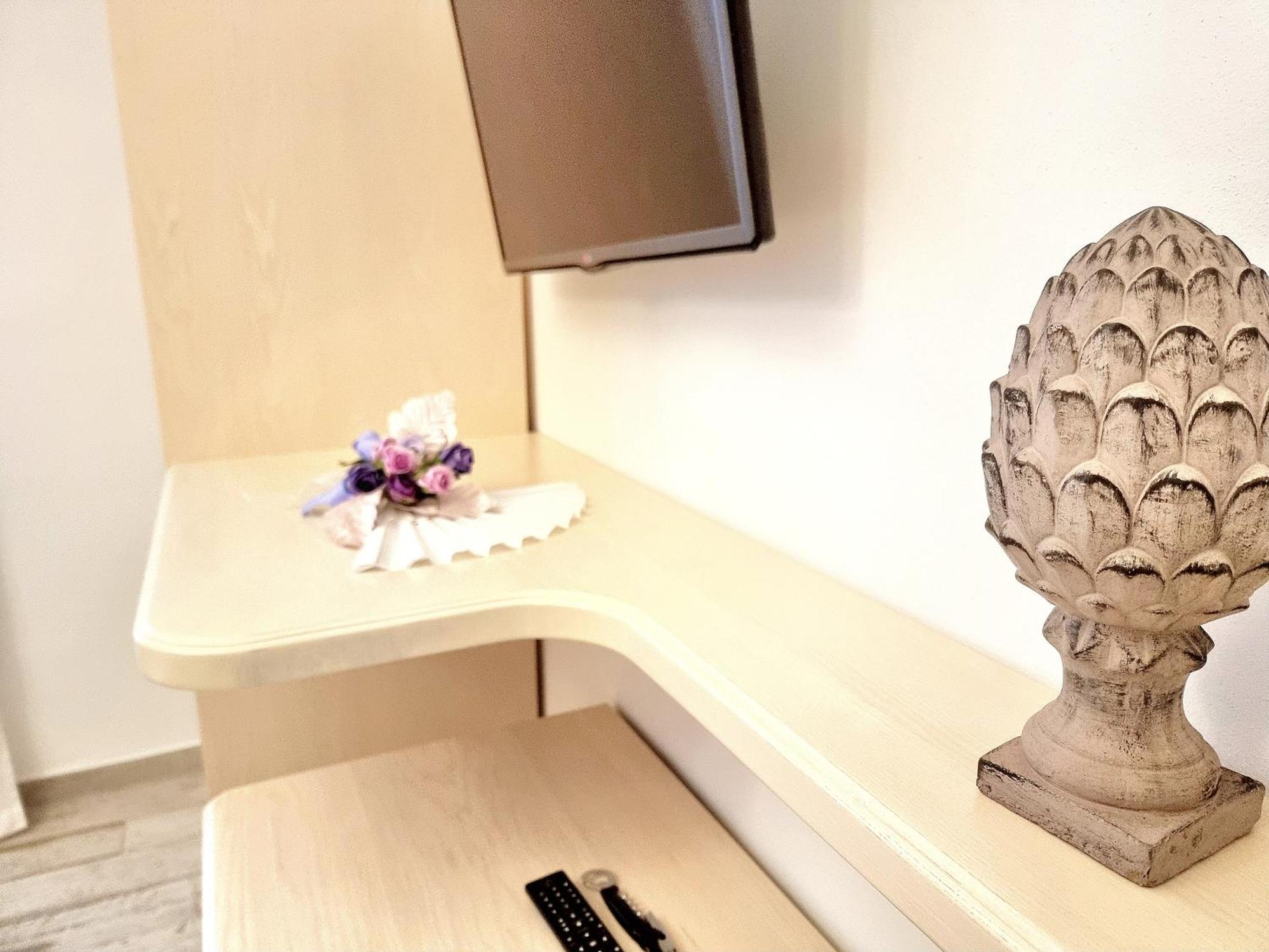 Hotel Golden House Porto Torres Zewnętrze zdjęcie