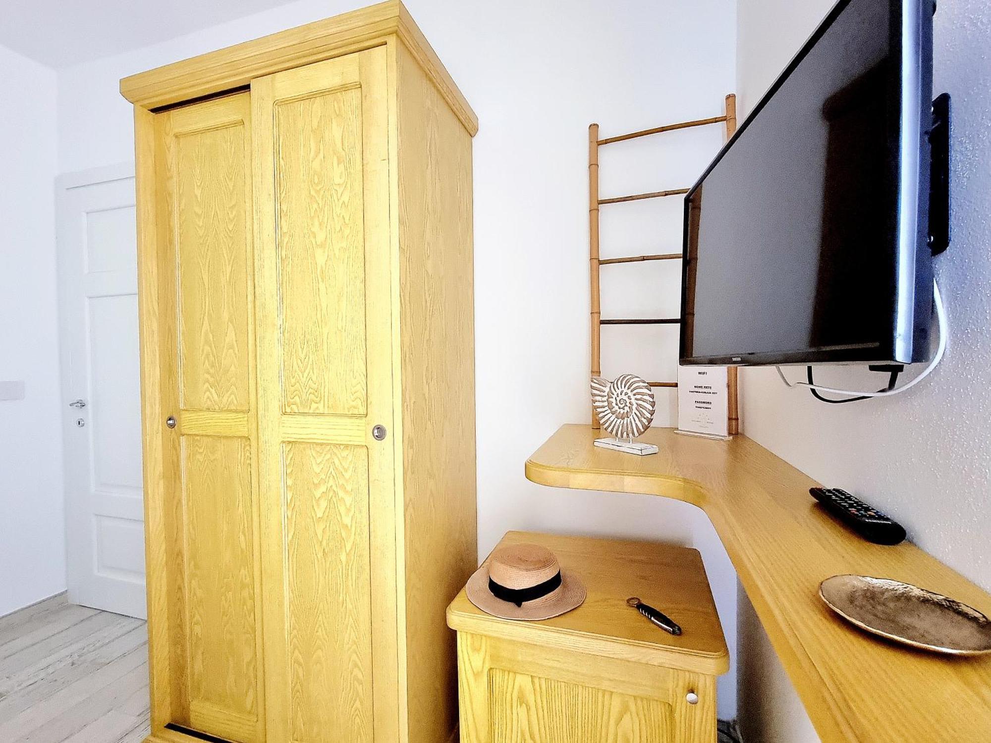Hotel Golden House Porto Torres Zewnętrze zdjęcie